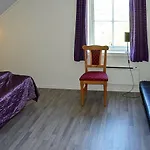 6 Person In * Onarheim (Tysnes)