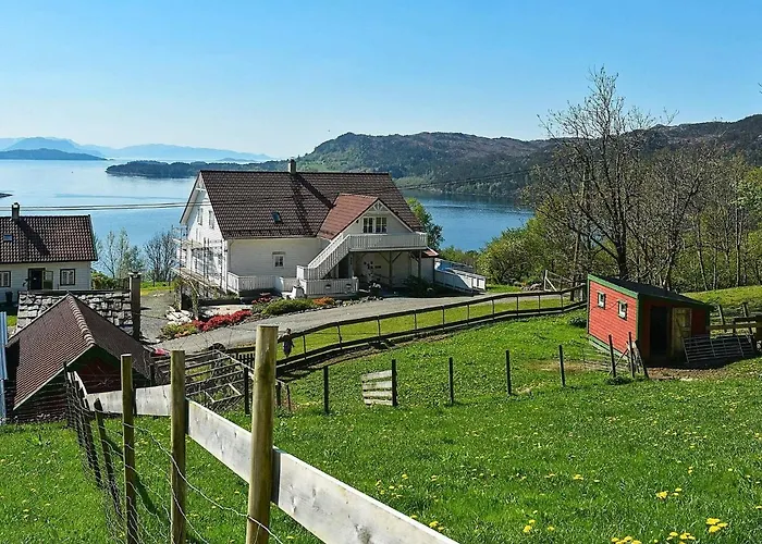 Апартаменты 6 Person In *