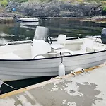 6 Person In